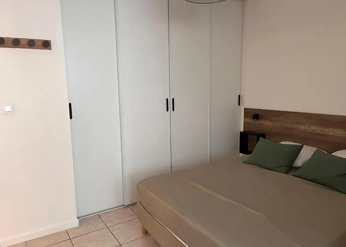 35m2 Avec Vue Sur Etang * Лёкат